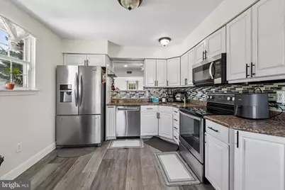 9 Ariel Drive, Mount Holly, NJ 08060 - Photo 5