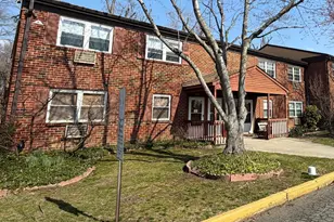 913 Garnet Dr, Burlington, NJ 08016 - Photo 1