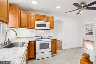 101 Leeds Rd, Mount Laurel, NJ 08054 - Photo 17