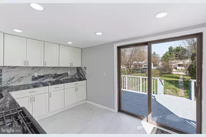 217 W Union Street, Burlington, NJ 08016 - Photo 11