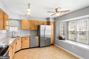 303 Moonseed Pl, Mount Laurel, NJ 08054 - Photo 13