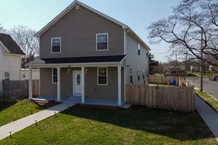 628 W 2nd St, Florence, NJ 08518 - Photo 1