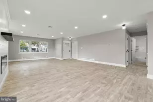 2 Farrington Ct, Southampton, NJ 08088 - Photo 9