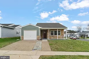 2 Farrington Ct, Southampton, NJ 08088 - Photo 1