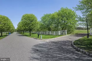 8 Saddlebury Ct, Southampton, NJ 08088 - Photo 1