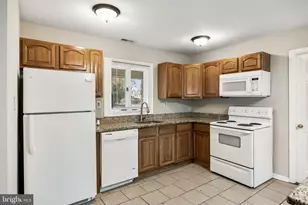 47 Holstone Ln, Willingboro, NJ 08046 - Photo 9