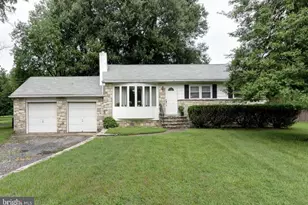 605 Union Mill Rd, Mount Laurel, NJ 08054 - Photo 1