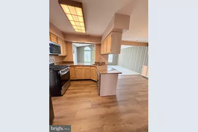 111 Sandhurst Drive, Mount Laurel, NJ 08054 - Photo 3