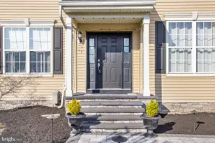 16 Meadow Run Rd, Bordentown, NJ 08505 - Photo 7