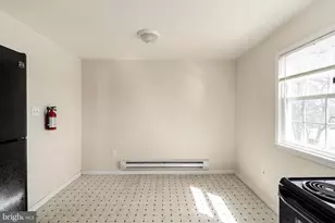 320 W 5th Street W, Florence, NJ 08518 - Photo 5