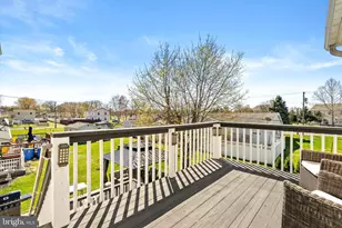 320 W 5th Street W, Florence, NJ 08518 - Photo 17