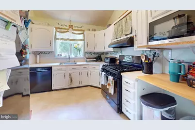 28 Washington Avenue, Edgewater Park, NJ 08010 - Photo 3