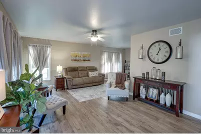 32 Finchley Court, Southampton, NJ 08088 - Photo 5