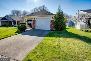 32 Finchley Ct, Southampton, NJ 08088 - Photo 3