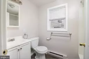 212 Farnsworth Ave, Bordentown, NJ 08505 - Photo 9