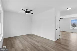 918 Olive St, Burlington, NJ 08016 - Photo 3