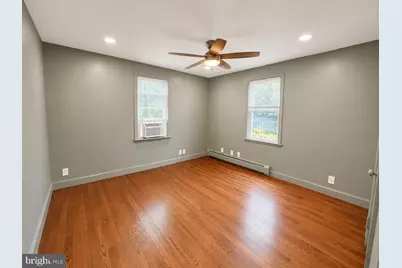 28 W Center Avenue, Maple Shade, NJ 08052 - Photo 15