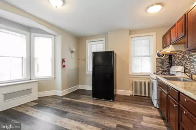 212 E Broad Street #2, Burlington, NJ 08016 - Photo 3