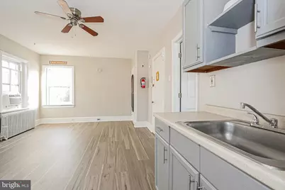 212 E Broad Street #3, Burlington, NJ 08016 - Photo 3