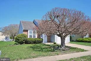 107 Bastian Dr, Mount Laurel, NJ 08054 - Photo 3