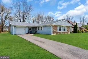 27 Genesee Ln, Willingboro, NJ 08046 - Photo 1