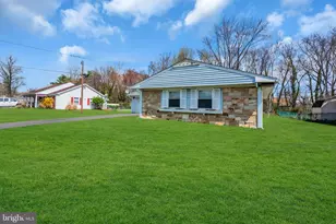 27 Genesee Ln, Willingboro, NJ 08046 - Photo 5