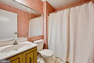 112 Village Ln, Mount Laurel, NJ 08054 - Photo 15