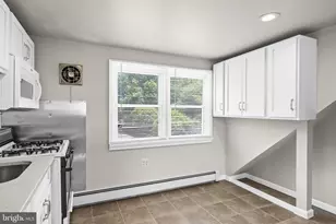 733 N Forklanding Rd, Maple Shade, NJ 08052 - Photo 9