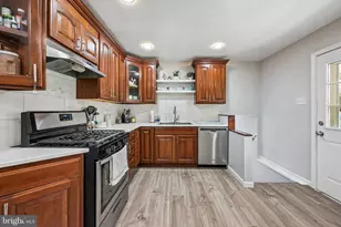 250 College Dr, Pemberton, NJ 08068 - Photo 7