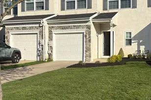 7 Chapel Hill Rd, Mount Laurel, NJ 08054 - Photo 1