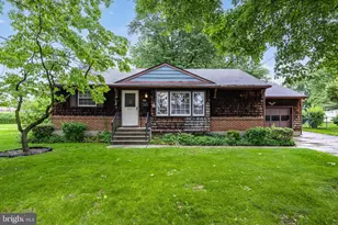 606 Hamilton Dr, Cinnaminson, NJ 08077 - Photo 1