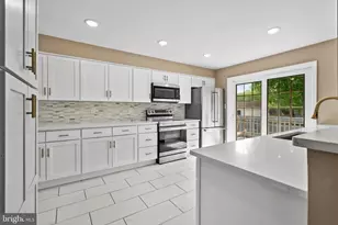 122 Oxford Pl, Mount Laurel, NJ 08054 - Photo 9
