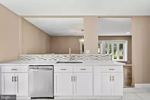 122 Oxford Pl, Mount Laurel, NJ 08054 - Photo 13
