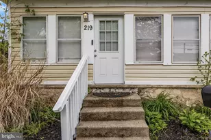 219 W Center Ave, Maple Shade, NJ 08052 - Photo 3