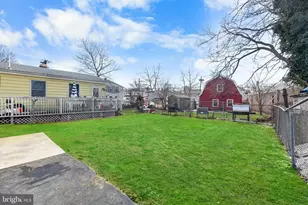 32 West St, Bordentown, NJ 08505 - Photo 41