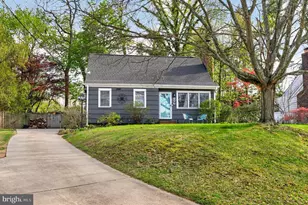 142 Evergreen St, Mount Holly, NJ 08060 - Photo 1