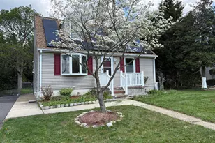 9 Butts Ave, Bordentown, NJ 08505 - Photo 3