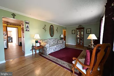 613 Wallace Avenue, Florence, NJ 08554 - Photo 3