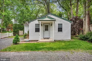 101 Crestmont Terrace, Mount Laurel, NJ 08054 - Photo 1