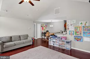 1105 Augusta Cir, Mount Laurel, NJ 08054 - Photo 5