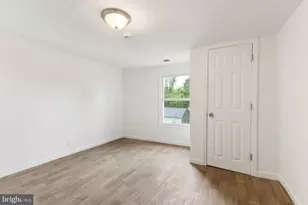211 Broad St, Beverly, NJ 08010 - Photo 3