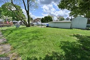 438 W 3rd St, Florence, NJ 08518 - Photo 33