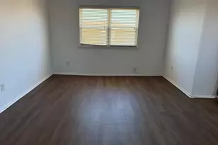 23 Florence Tollgate, Florence, NJ 08518 - Photo 3