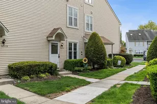 303 Sedgefield Dr, Mount Laurel, NJ 08054 - Photo 3
