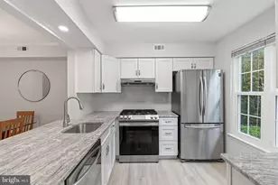 303 Sedgefield Dr, Mount Laurel, NJ 08054 - Photo 5