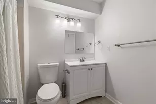 303 Sedgefield Dr, Mount Laurel, NJ 08054 - Photo 19