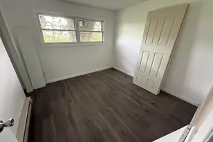 124 E Main St, Wrightstown, NJ 08562 - Photo 5