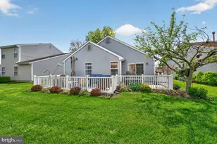 413 Aster Pl, Mount Laurel, NJ 08054 - Photo 3