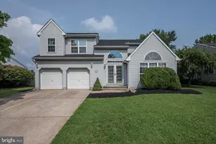 94 Jennifer Ln, Burlington, NJ 08016 - Photo 1