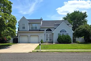 94 Jennifer Ln, Burlington, NJ 08016 - Photo 1